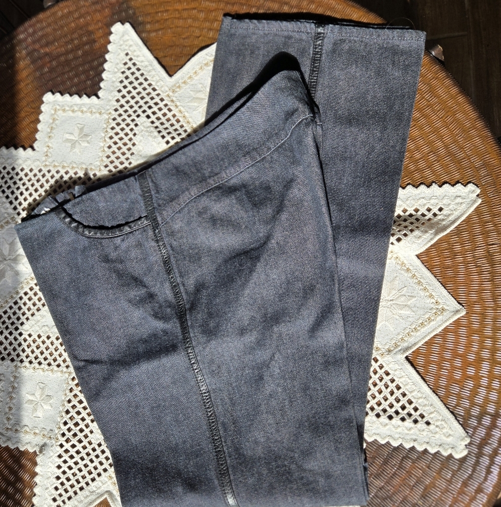 Vintage Classic Gap Women's Blue Jeans